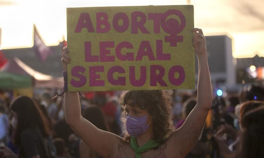 Como fundações estrangeiras incentivam a posição pró-aborto na maior parte da mídia no Brasil Como fundações estrangeiras incentivam a posição pró-aborto na maior parte da mídia no Brasil