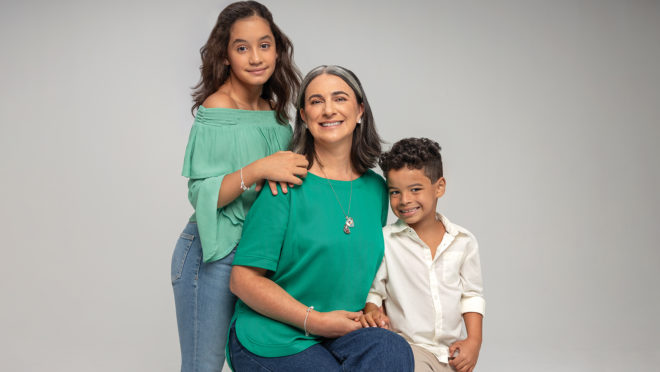 Ana Clarice Valeski é mãe da Diana, 11 anos, e do Davi, 6 anos. Filhos que nasceram pela adoção.