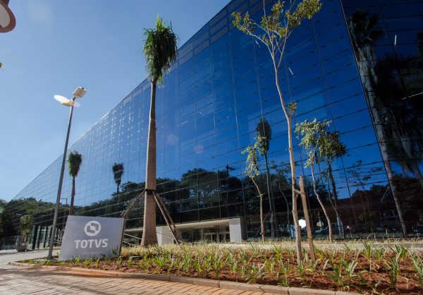 Gigante de tecnologia, especialista em gestão, TOTVS quer se tornar portfólio completo de sistemas para empresas Escritório
da TOTVS, em São Paulo.