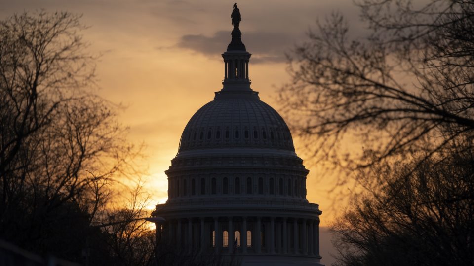 Como a derrubada de Roe vs. Wade pode influenciar as eleições de meio de mandato nos EUA Capitólio dos Estados Unidos: em novembro, estarão em disputa todas as 435 cadeiras da Câmara dos Representantes e 35 dos cem assentos no Senado