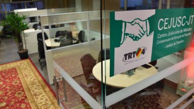 TRT do Rio Grande do Sul abre concurso de nível médio e superior Os inscritos farão provas em Porto Alegre no dia 10 de julho
