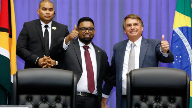 Bolsonaro se reúne com presidente da Guiana em Georgetown