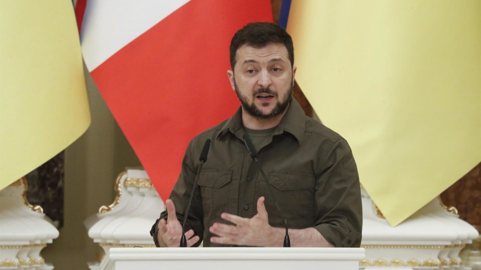 Putin e Zelensky comparam conflito atual à Segunda Guerra e citam nazismo Volodymyr Zelensky, presidente da Ucrânia, acusou Rússia de “replicar atrocidades nazistas”