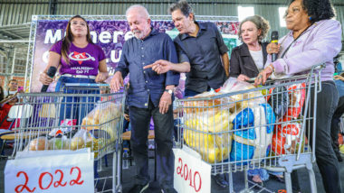 Foco na economia e viagens pelo país: como Lula planeja ampliar apoio à pré-candidatura Lula