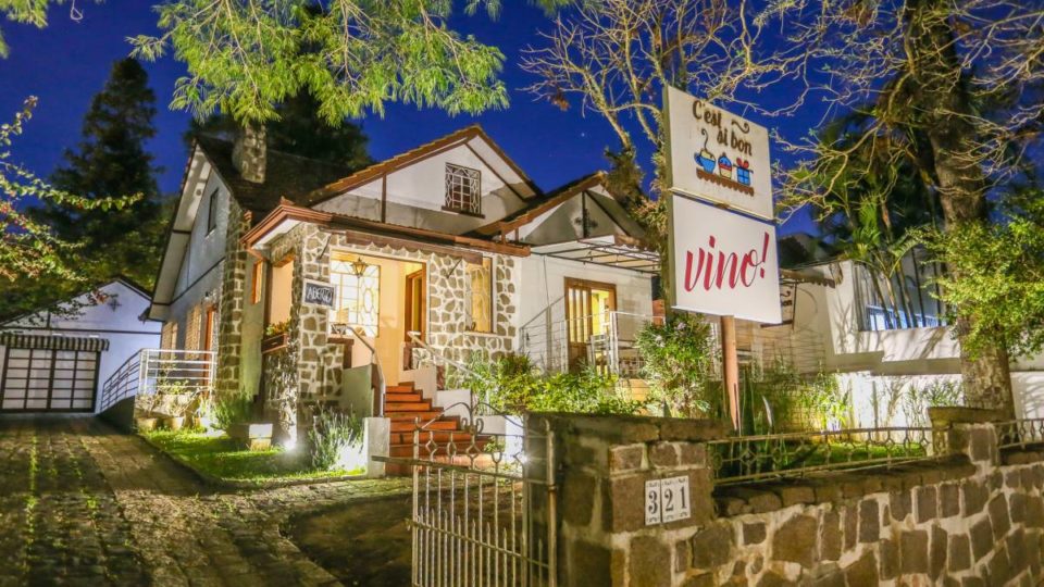 Uma harmonização diferente de vinhos: com rock. Pode isso? O Vino! Cabral terá um evento inédito nesta quarta-feira: degustação de vinho ao som de rock.