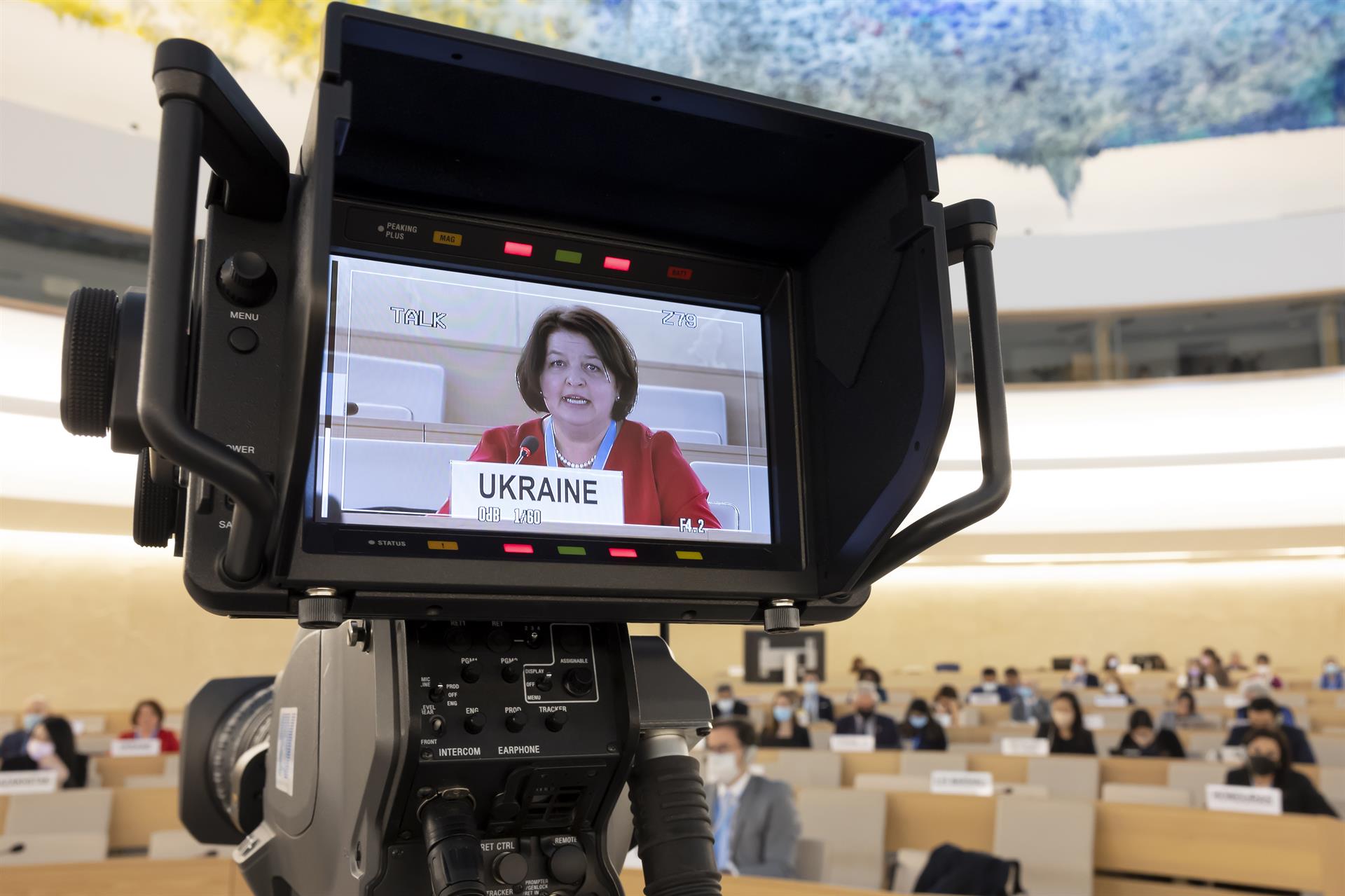 Yevheniia Filipenko, representante da Ucrânia no Escritório das Nações Unidas em Genebra, durante sessão do Conselho de Direitos Humanos da ONU, em março