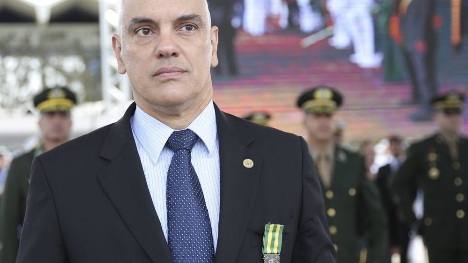 Terceira via perdida, Pazuello inocente e a última de Alexandre de Moraes terceira via