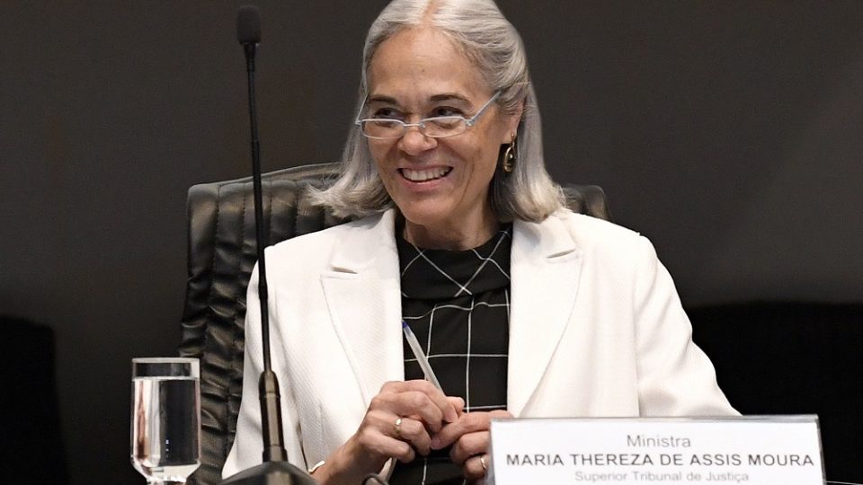 Ministra Maria Thereza de Assis Moura é eleita nova presidente do STJ O plenário do Superior Tribunal de Justiça (STJ) elegeu a ministra Maria Thereza de Assis Moura como nova presidente do órgão para o biênio 2022-2024.