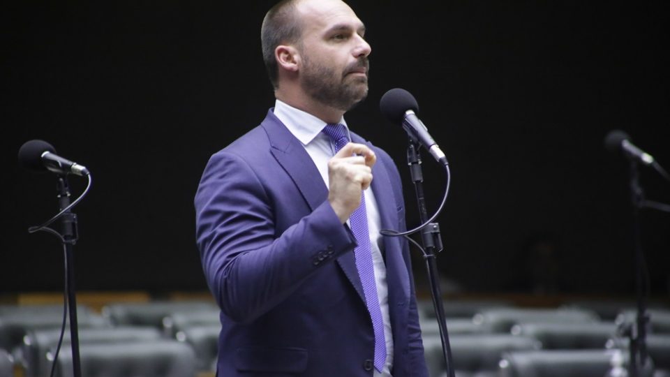Evento reúne nomes da direita para preparar eleitores para “ano decisivo” Evento está sendo organizado pelo deputado Eduardo Bolsonaro.
