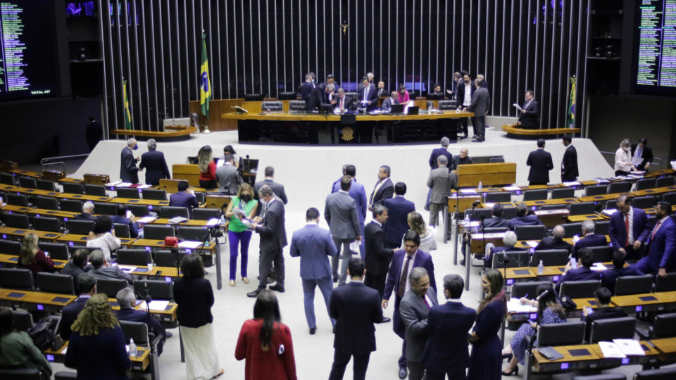 Plenário da Câmara: apenas 68% dos parlamentares prestaram informações ao STF