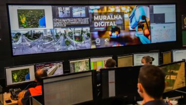 Contra novo cangaço, projeto prevê rede de câmeras e comando central na Grande Curitiba Inauguração do Centro de Controle da Muralha Digital, sistema de monitoramento inteligente com diversas cameras de monitoramento espalhadas pela cidade de Curitiba – Curitiba, 05/01/2021 – Foto: Daniel Castellano / SMCS