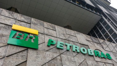 Bolsonaro troca presidente da Petrobras. Doria desiste e fortalece Tebet. Câmara discute mudanças em impostos Petrobras terá o quarto presidente desde o início do governo Jair Bolsonaro.