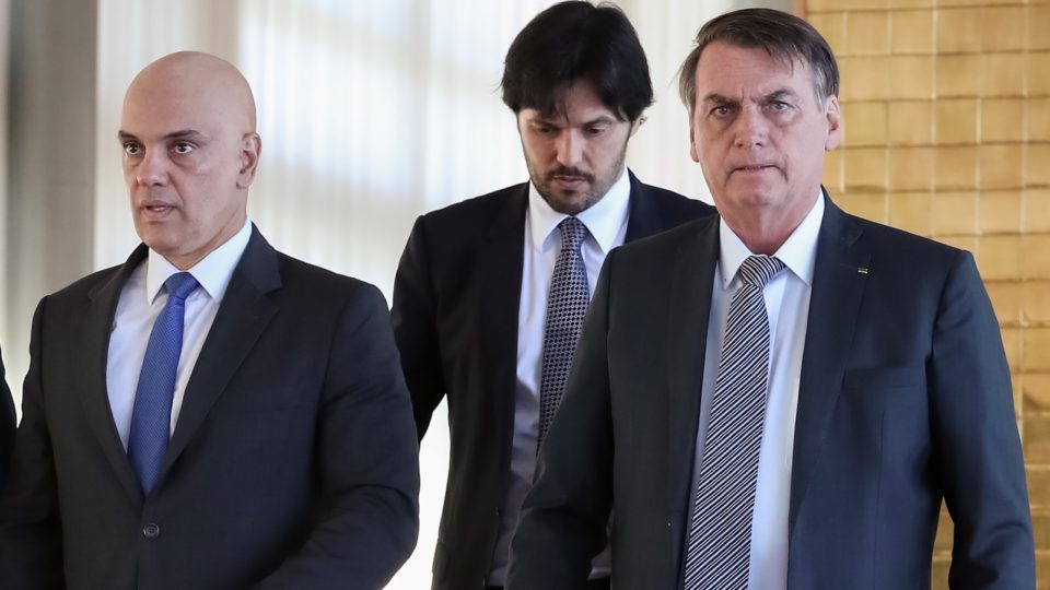 Qual a estrat&eacute;gia de Bolsonaro ao se queixar de Moraes no STF e PGR