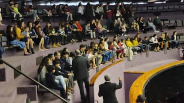 O que levou à vitória do homeschooling na Câmara dos Deputados Famílias defensoras da educação domiciliar assistem à votação no plenário da Câmara dos Deputados.