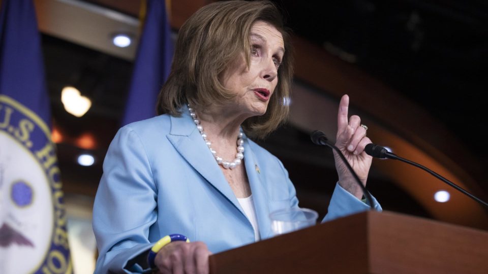 A presidente da Câmara dos EUA, Nancy Pelosi, durante entrevista coletiva no Capitólio, em Washington DC, em 19 de maio de 2022.