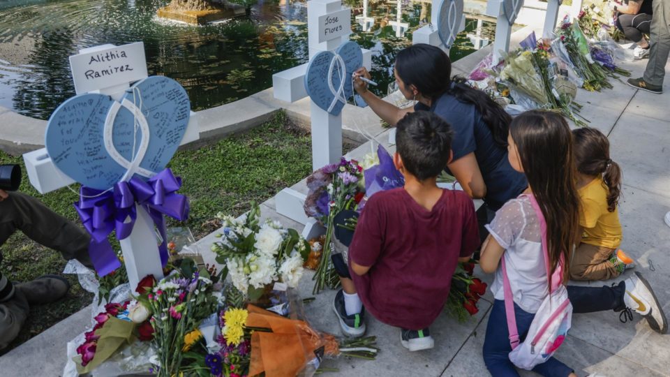 Homenagem às vítimas do ataque a tiros em Uvalde, no estado americano do Texas