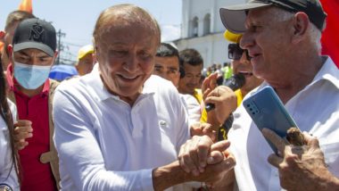 Ex-prefeito de Medellín e “Trump da Colômbia” tentam evitar esquerda pela 1ª vez na presidência Rodolfo Hernández, que vem subindo nas pesquisas, foi apelidado de “Donald Trump colombiano” pela sua carreira como empresário e pelo discurso antissistema