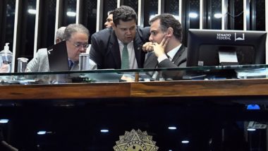 ovo Código Eleitoral em votação.