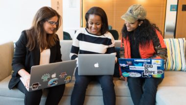 Agenda: novos programas de capacitação em tecnologia priorizam as mulheres Novos programas de capacitação em tecnologia priorizam as mulheres