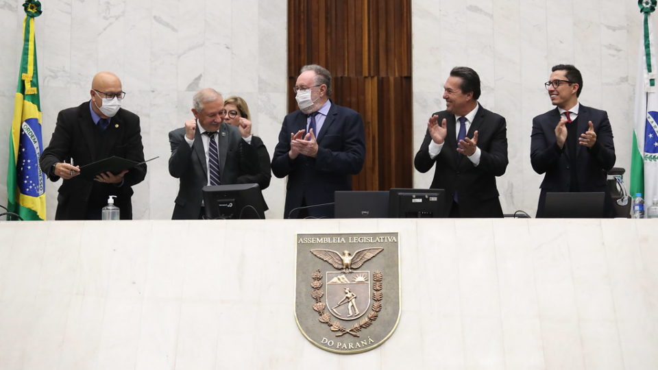 Frente Parlamentar foi criada nesta terça-feira (7) para impulsionar discussões de projetos de Engenharia, Agronomia e Geociências
