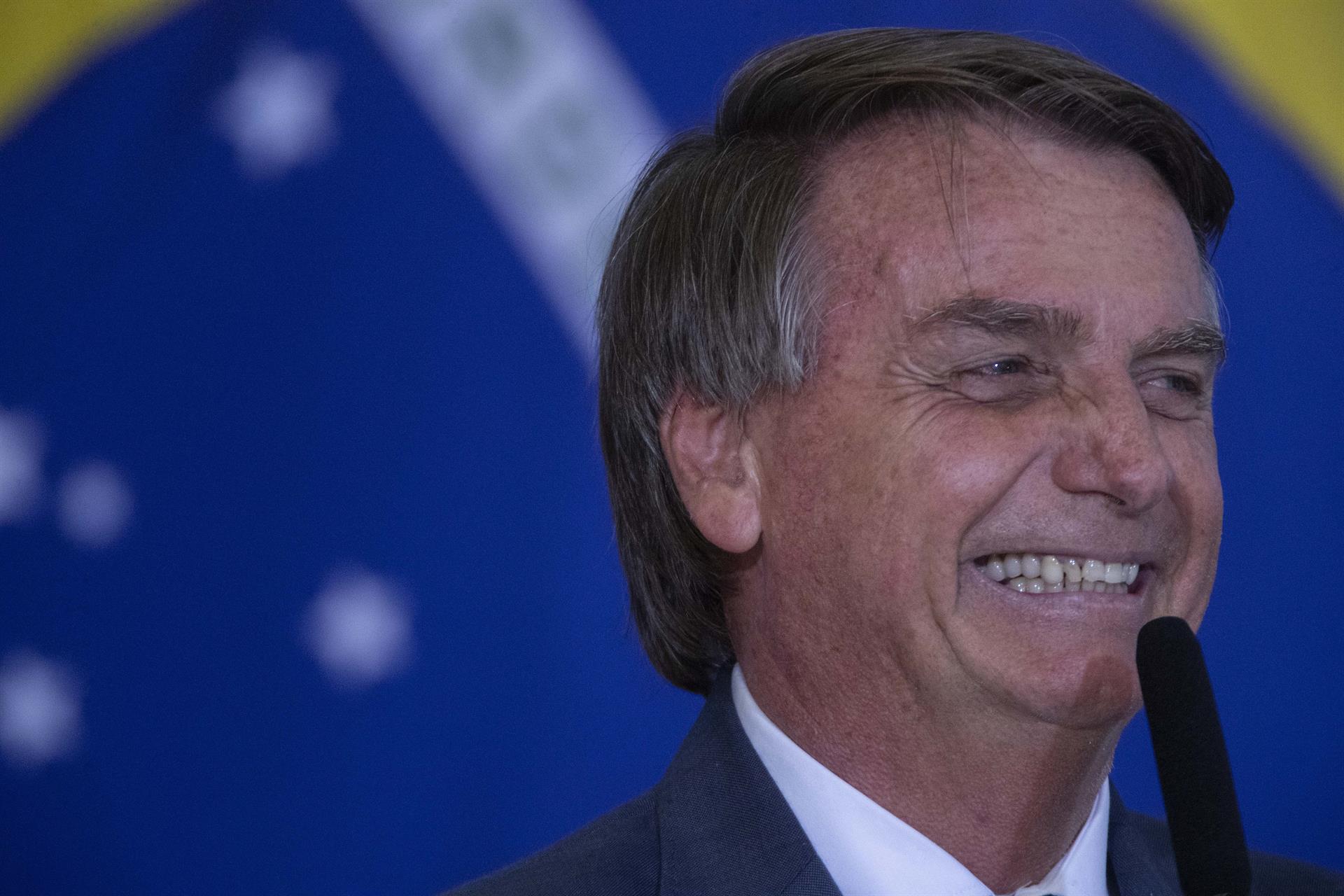 Jair Bolsonaro sorrindo