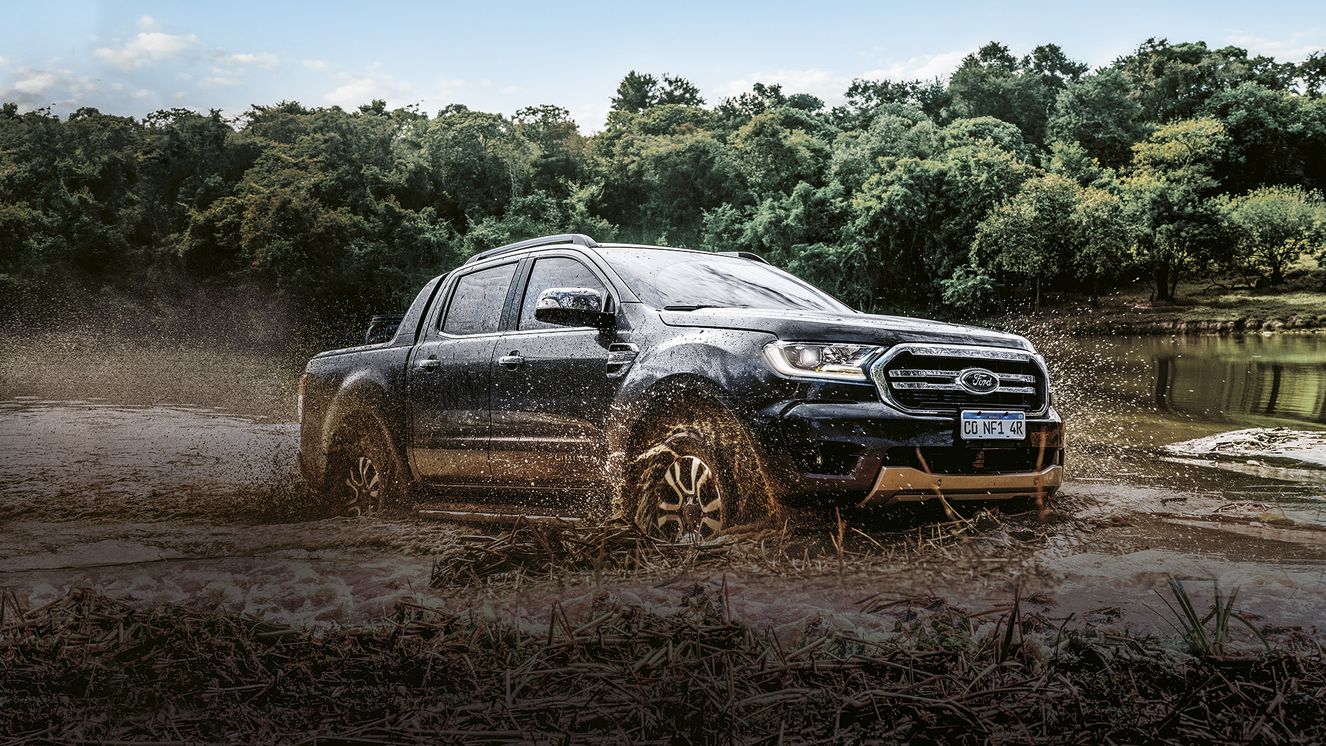 Carros off-roads são ideais para encarar terrenos difíceis, mas alguns SUVs também encaram os desafios das estradas de chão