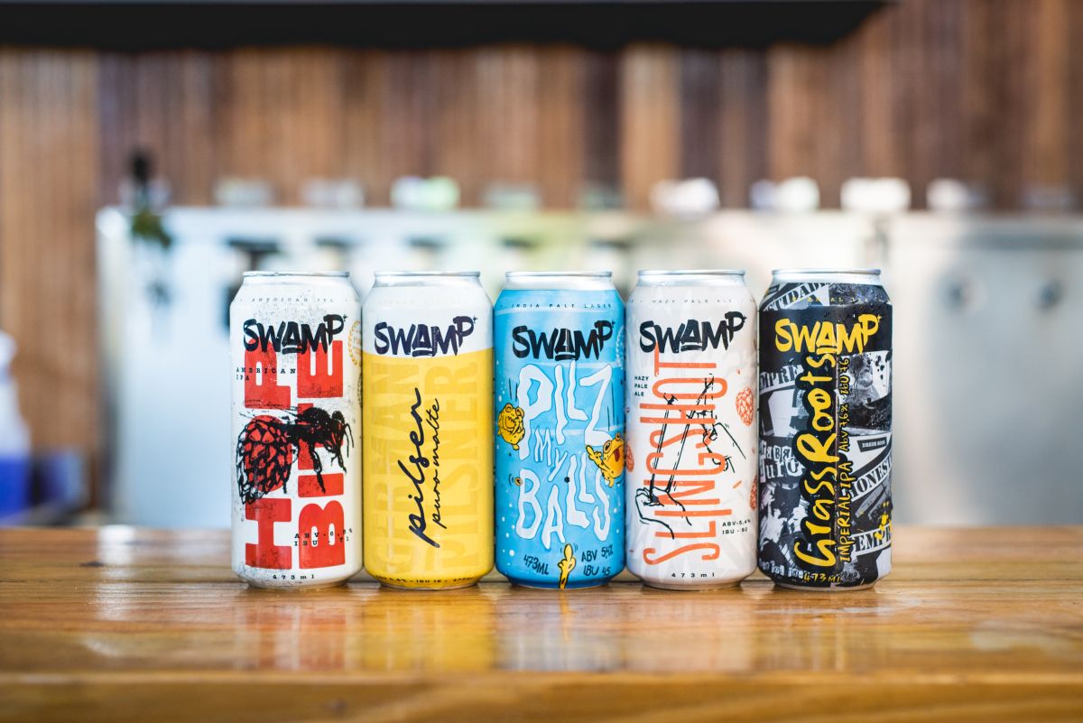 Cervejarias apostam em rótulos divertidos, com elementos como capivaras, sapos, vikings e alquimia, para conquistar o cliente.