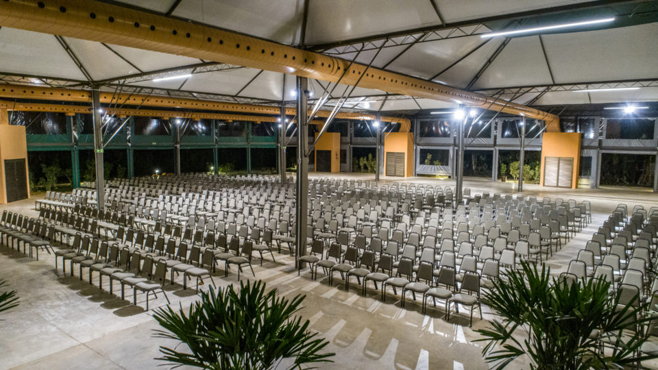 Escolha um espaço que ofereça infraestrutura, conforto e qualidade de serviços para o seu evento.