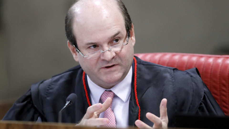 Fachin se reúne com advogado de Bolsonaro após fala contra urnas a embaixadores Fachin se reúne com advogado de Bolsonaro após fala contra urnas a embaixadores