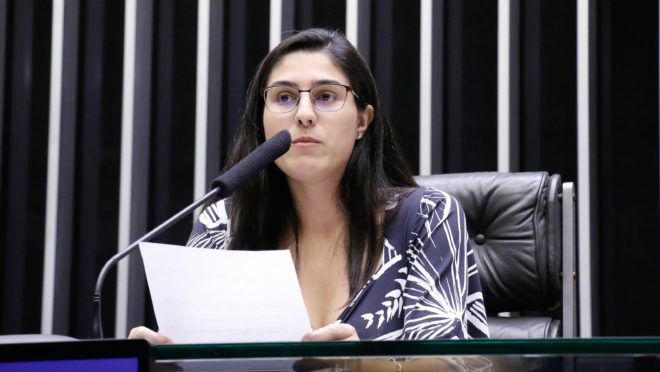 Chris Tonietto e o ativismo judicial contra a liberdade de expressão - Gazeta do Povo