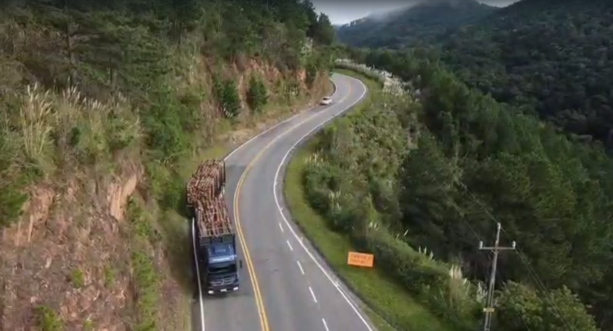 A Rota da Princesa tem 50km de extensão, 394 curvas e lindas paisagens entre os municípios de Rio Branco do Sul e Cerro Azul