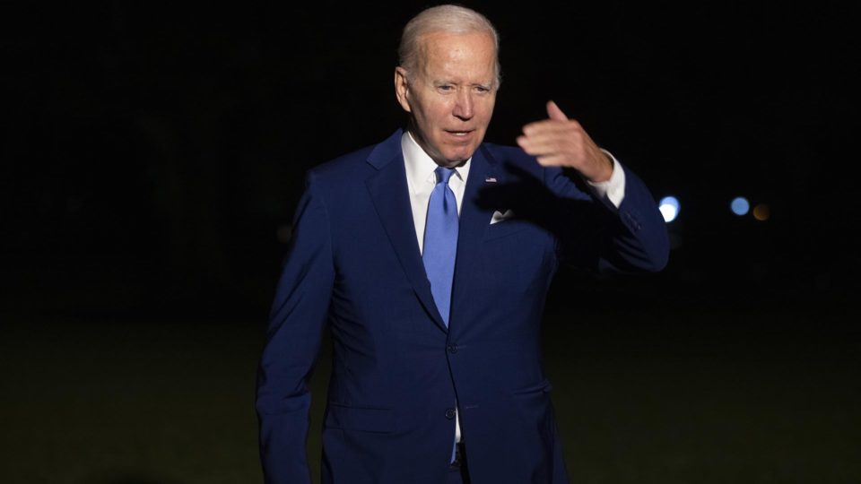 Joe Biden em 16 de julho, antes de testar positivo para Covid