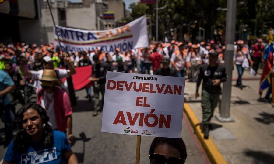 Chavistas protestam pela liberação de avião venezuelano-iraniano