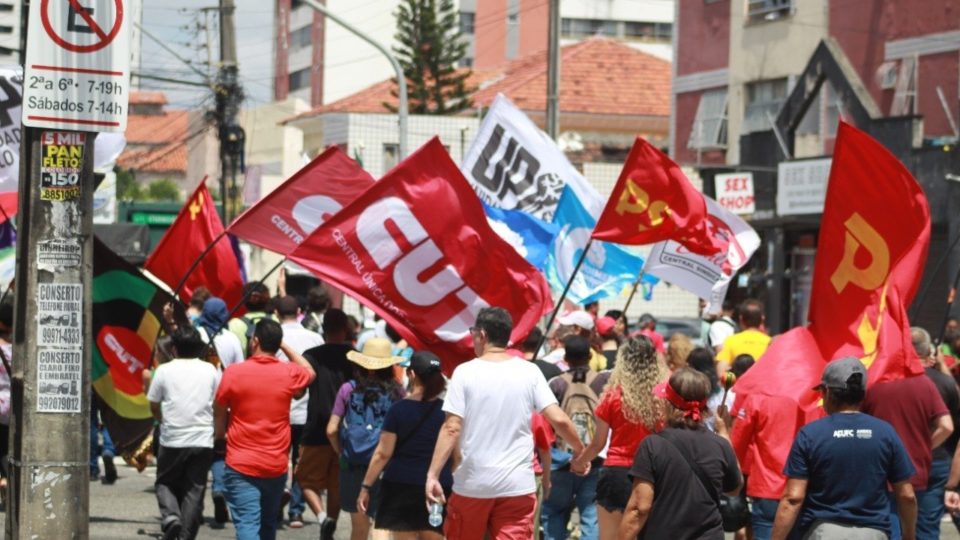 Entidades de esquerda promovem atos contra Bolsonaro em 24 capitais; acompanhe