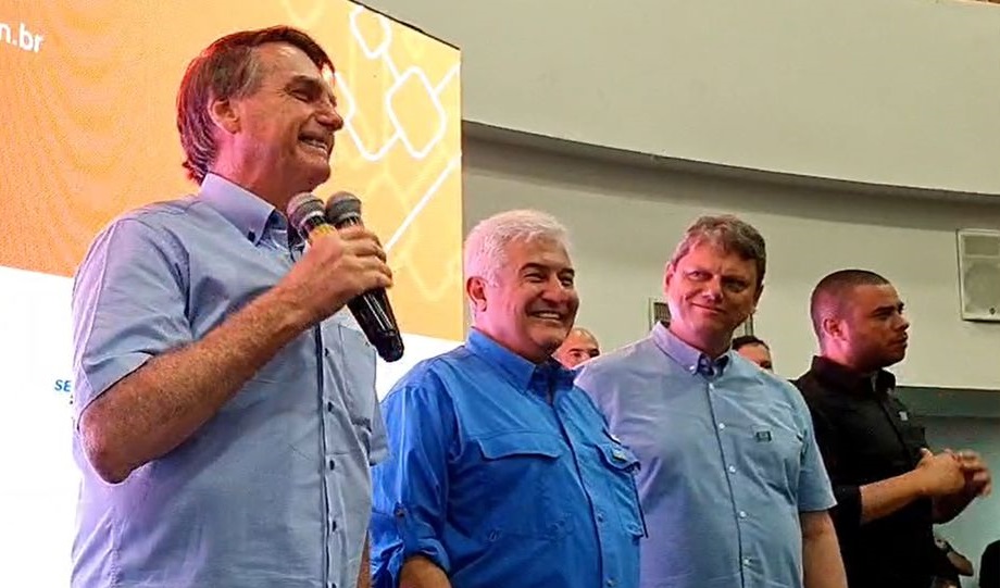 Bolsonaro com Marcos Pontes (PL), eleito para o Senado, e Tarcísio de Freitas (Republicanos), candidato ao governo de SP