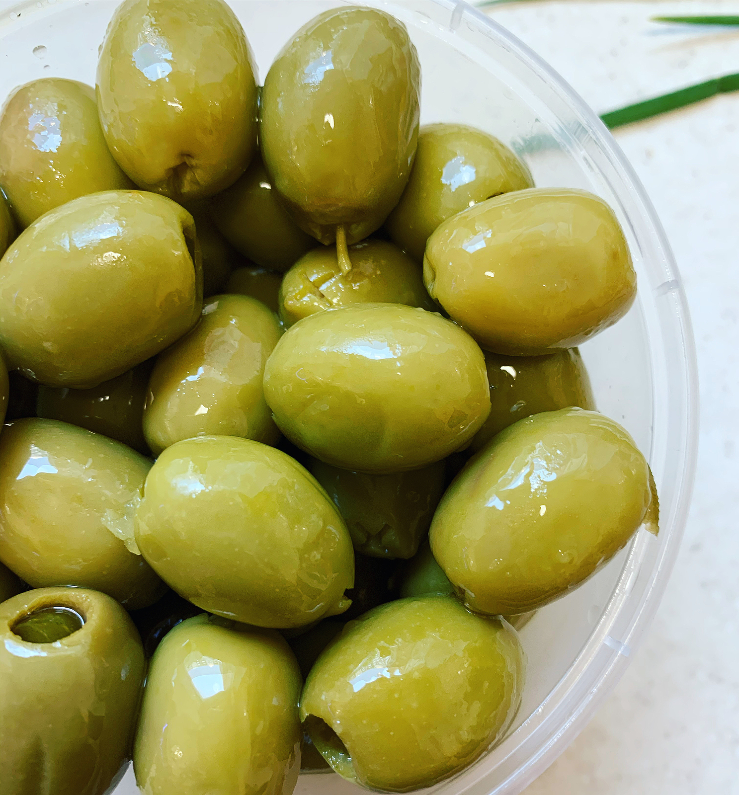 Jogos da Copa do Mundo e festas de fim de ano devem aumentar o consumo de azeitonas no país.