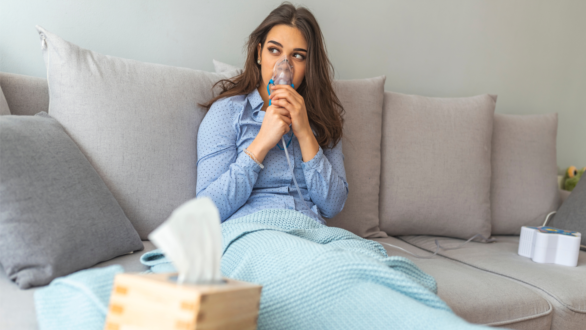 A dificuldade para respirar é um sintoma presente em várias doenças do sistema respiratório, como a asma e pneumonia.