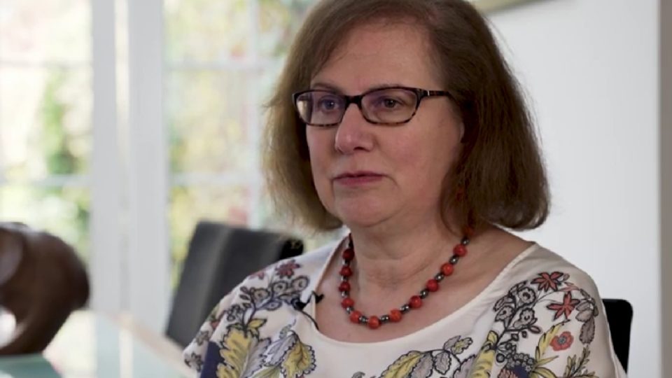 Irregularidades nos processos de diagnóstico e tratamento foram detectadas por uma investigadora externa, a pediatra Hilary Cass