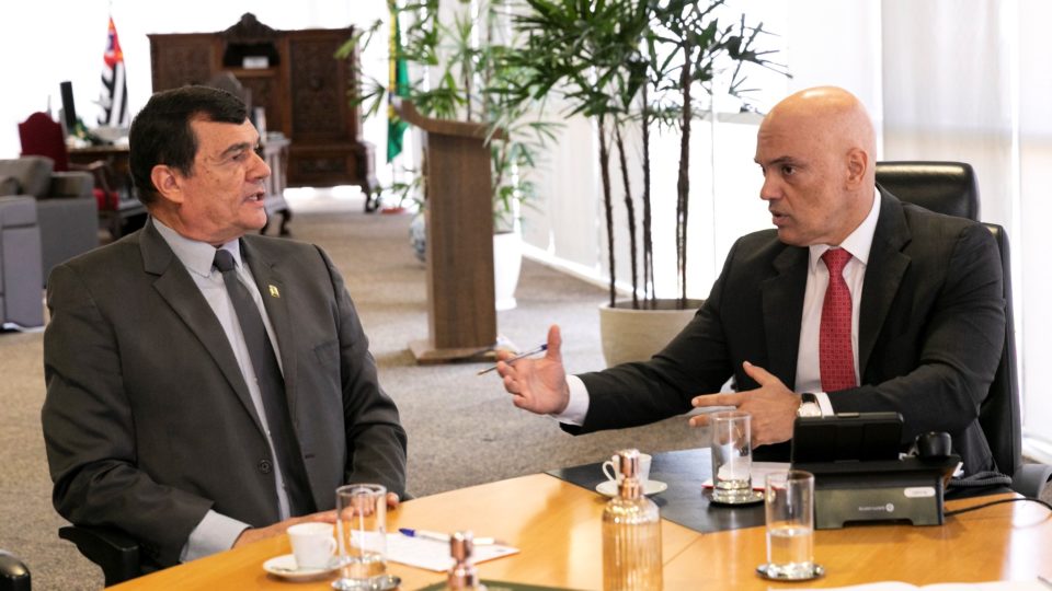 Paulo Sérgio Nogueira e Alexandre de Moraes no TSE