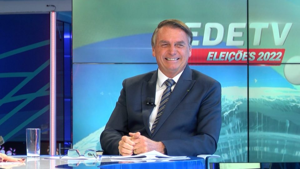 Bolsonaro diz que taxará lucros e dividendos para bancar Auxílio Brasil a R$ 600 em 2023