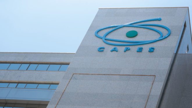 LGBT, Paulo Freire e racismo: Capes premia teses com viés ideológico - Gazeta do Povo