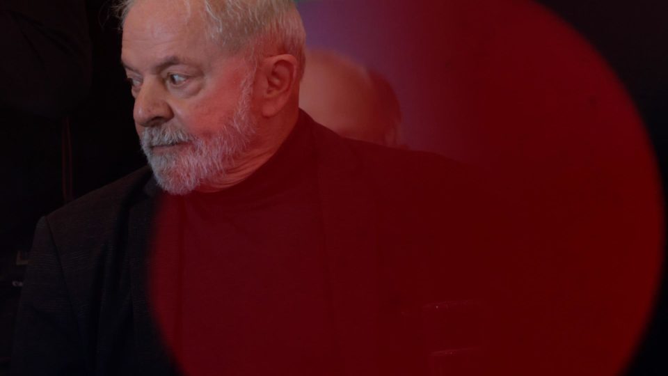 Em 2004, Lula se envolveu em um incidente diplomático quando pediu a expulsão do jornalista americano Larry Rohter, do The New York Times