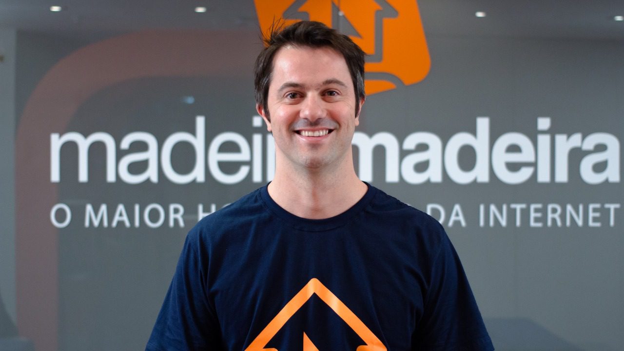 Podcast Papo Raiz entrevista o empresário e CEO da MadeiraMadeira, Daniel Scandian.