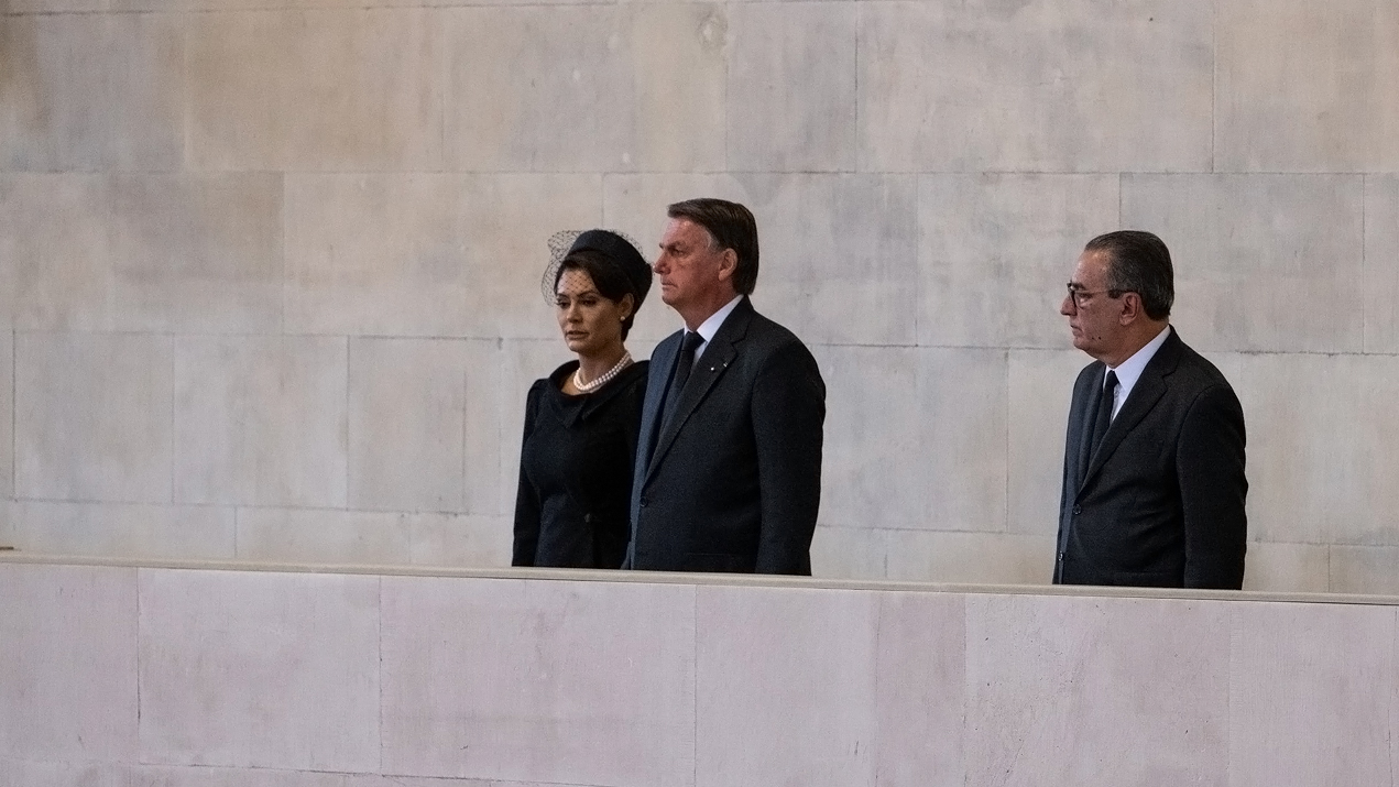 Presidente Jair Bolsonaro, primeira-dama Michelle e pastor Silas Malafaia fazem vigília do corpo da Rainha Elizabeth II no Palácio de Westminster, 18 de setembro de 2022.