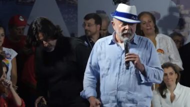 Lula durante comício eleitoral na escola de samba Portela, no Rio de Janeiro, quando falou em ser ressarcido pelo Estado.