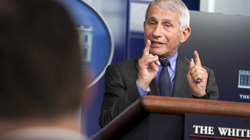 Anthony Fauci durante uma coletiva de imprensa na Casa Branca, em abril de 2021