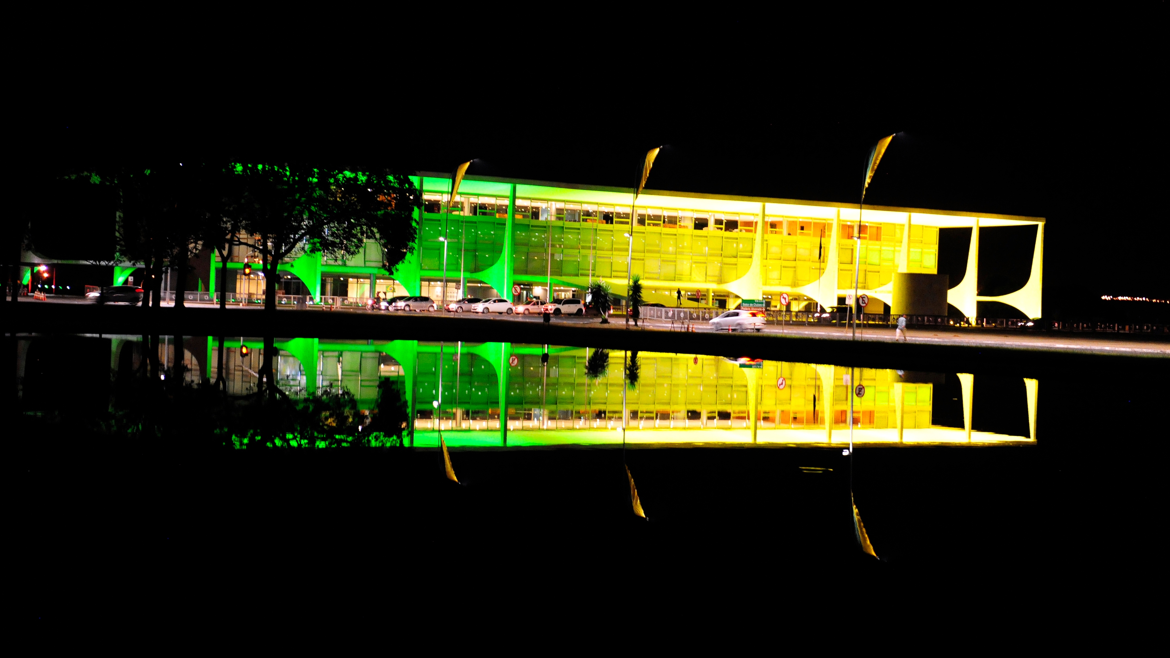 Economia reserva dois grandes desafios para quem vencer as eleições para ocupar o Palácio do Planalto a partir do ano que vem