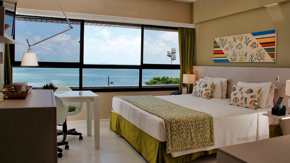 No Bourbon você pode acordar com uma bela vista do mar em Fortaleza.