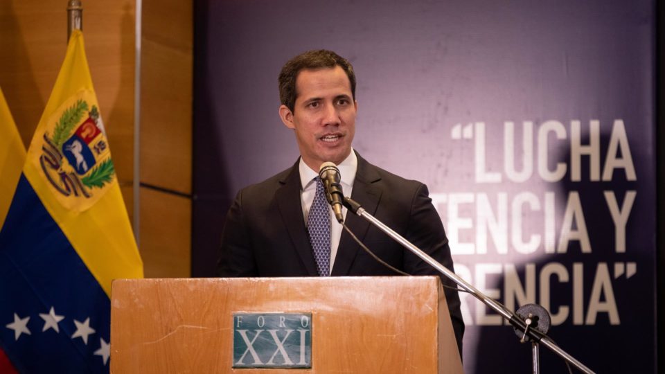 Juan Guaidó durante uma entrevista coletiva em Caracas (Venezuela).