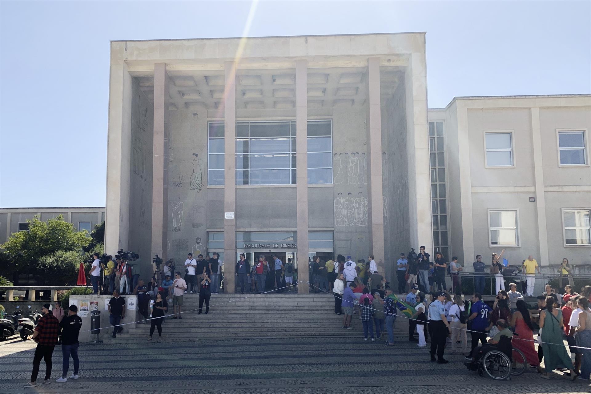 Brasileiros votam em Lisboa